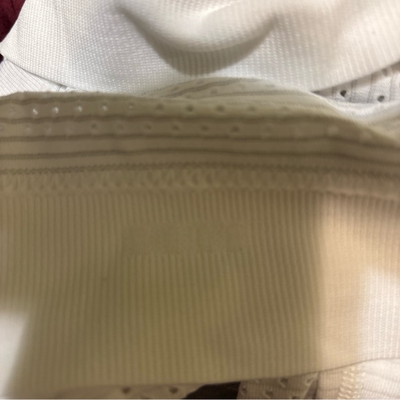 Lululemon Swiftly Breathe Long Sleeve Squad Top Shirt White Size 10 Running Gym - Picture 5 of 6